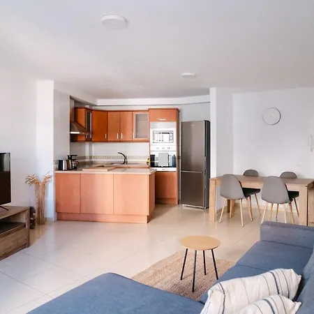 Apartment Media Noche
