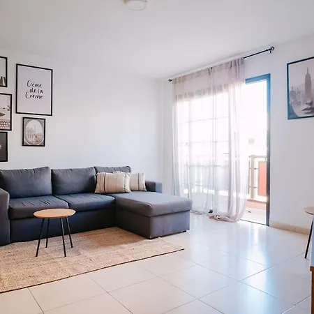 Apartment Media Noche *